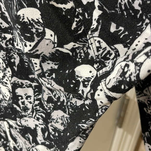 Charlie’s Project high rise leggings w. ZOMBIES! Super soft. OS PLUS 16-22 - Picture 8 of 8